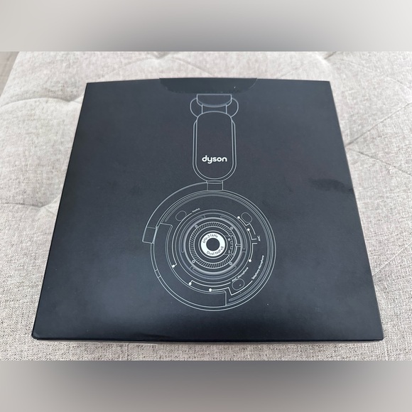 NIB DYSON ONTRAC HEADPHONES - Picture 4 of 5